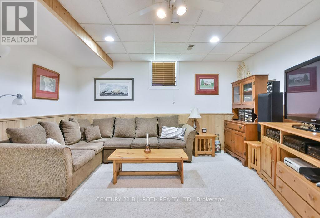 924 Vicrol Drive, Innisfil, Ontario L9S 1V4 - Photo 16 - N12557758