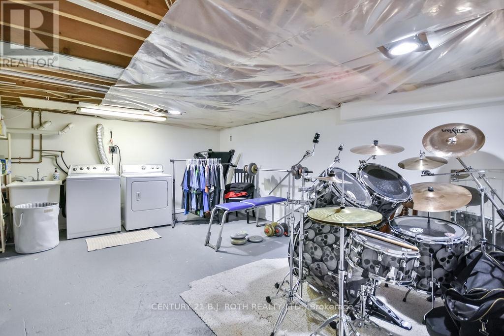 924 Vicrol Drive, Innisfil, Ontario L9S 1V4 - Photo 20 - N12557758