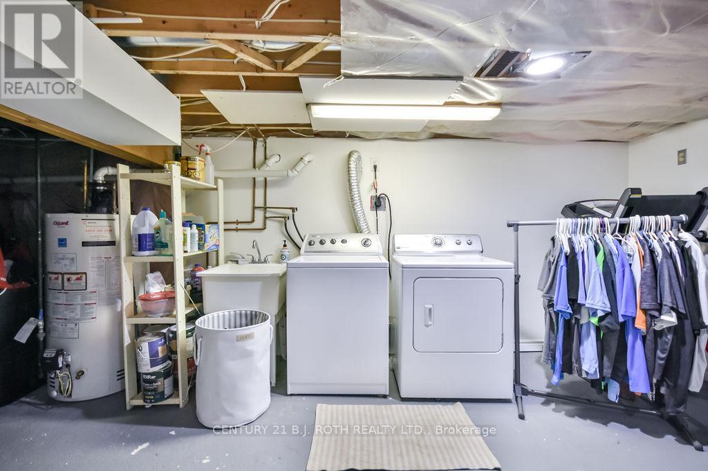 924 Vicrol Drive, Innisfil, Ontario L9S 1V4 - Photo 22 - N12557758