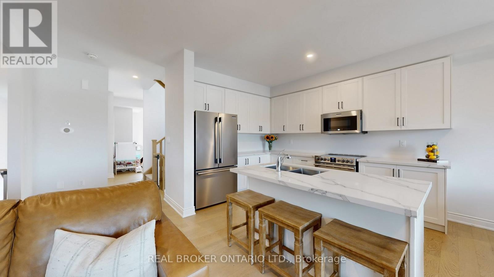 2 Alan Williams Trail, Uxbridge, Ontario L9P 0R5 - Photo 7 - N12557786