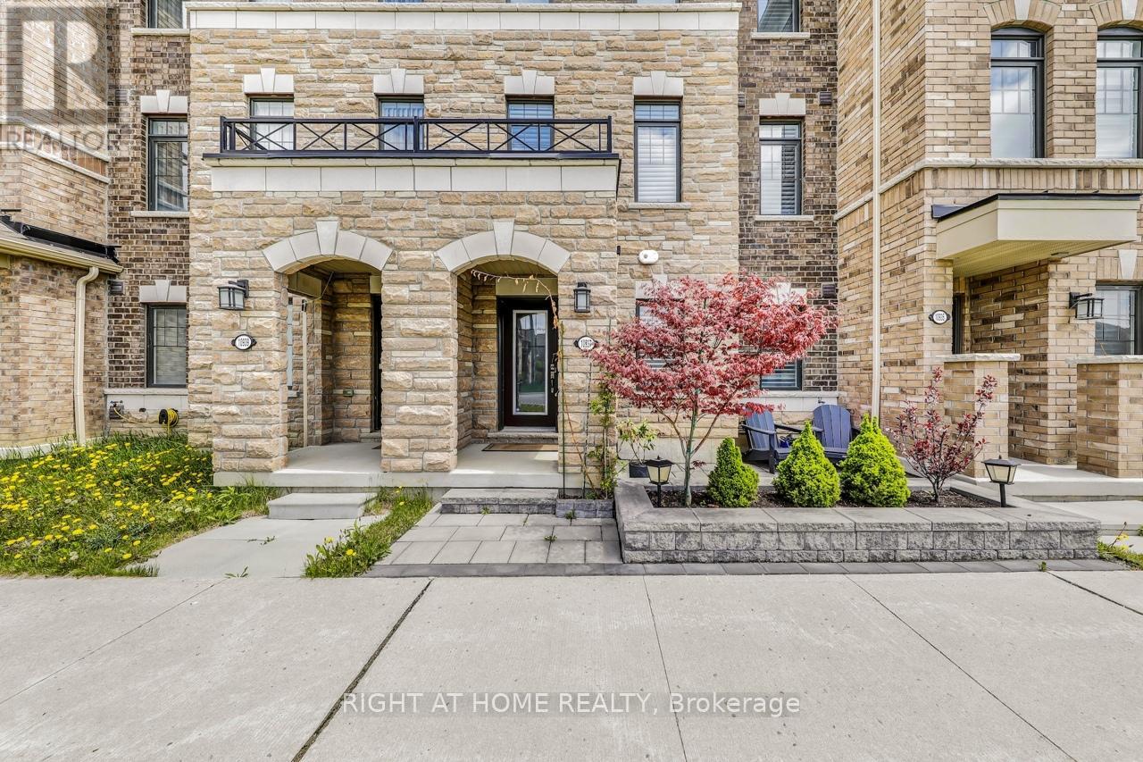 10937 Victoria Square Boulevard, Markham, Ontario  L6C 0Z3 - Photo 2 - N12557792