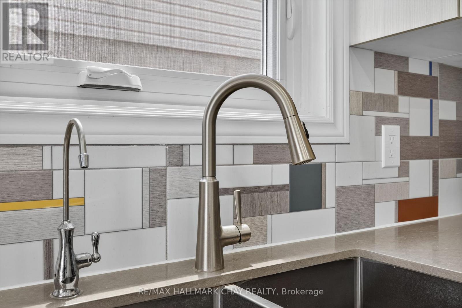 49 Mcknight Crescent, New Tecumseth, Ontario  L0G 1W0 - Photo 15 - N12557794