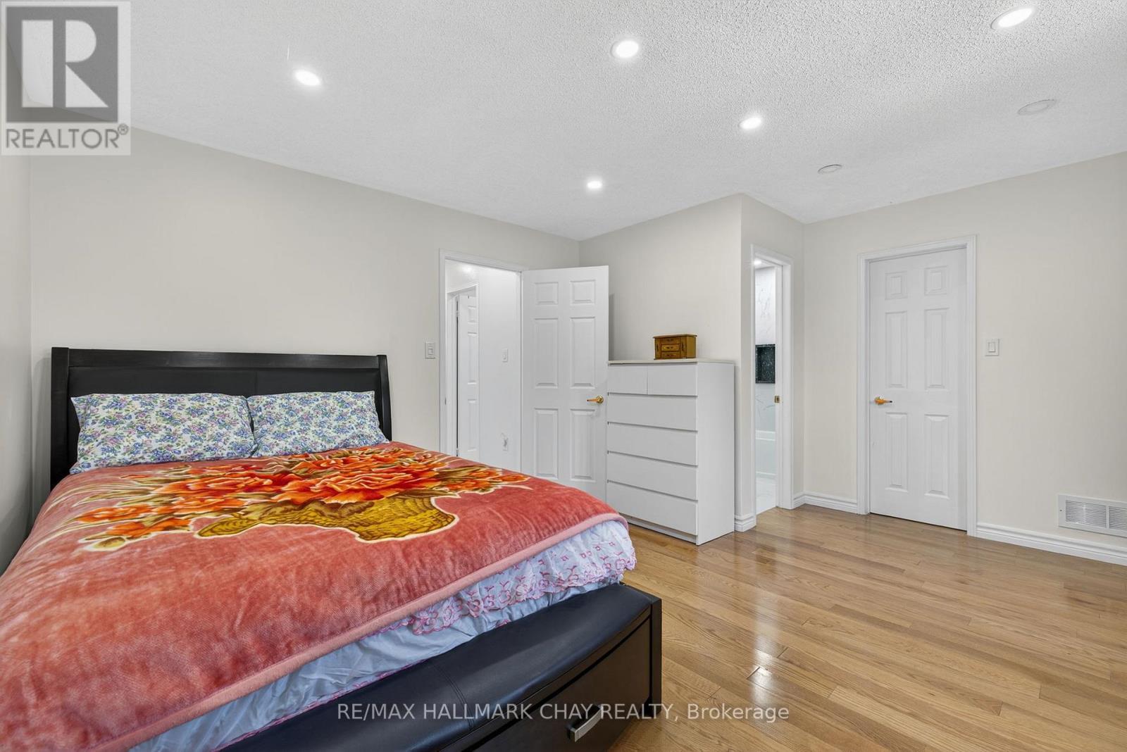 49 Mcknight Crescent, New Tecumseth, Ontario  L0G 1W0 - Photo 17 - N12557794