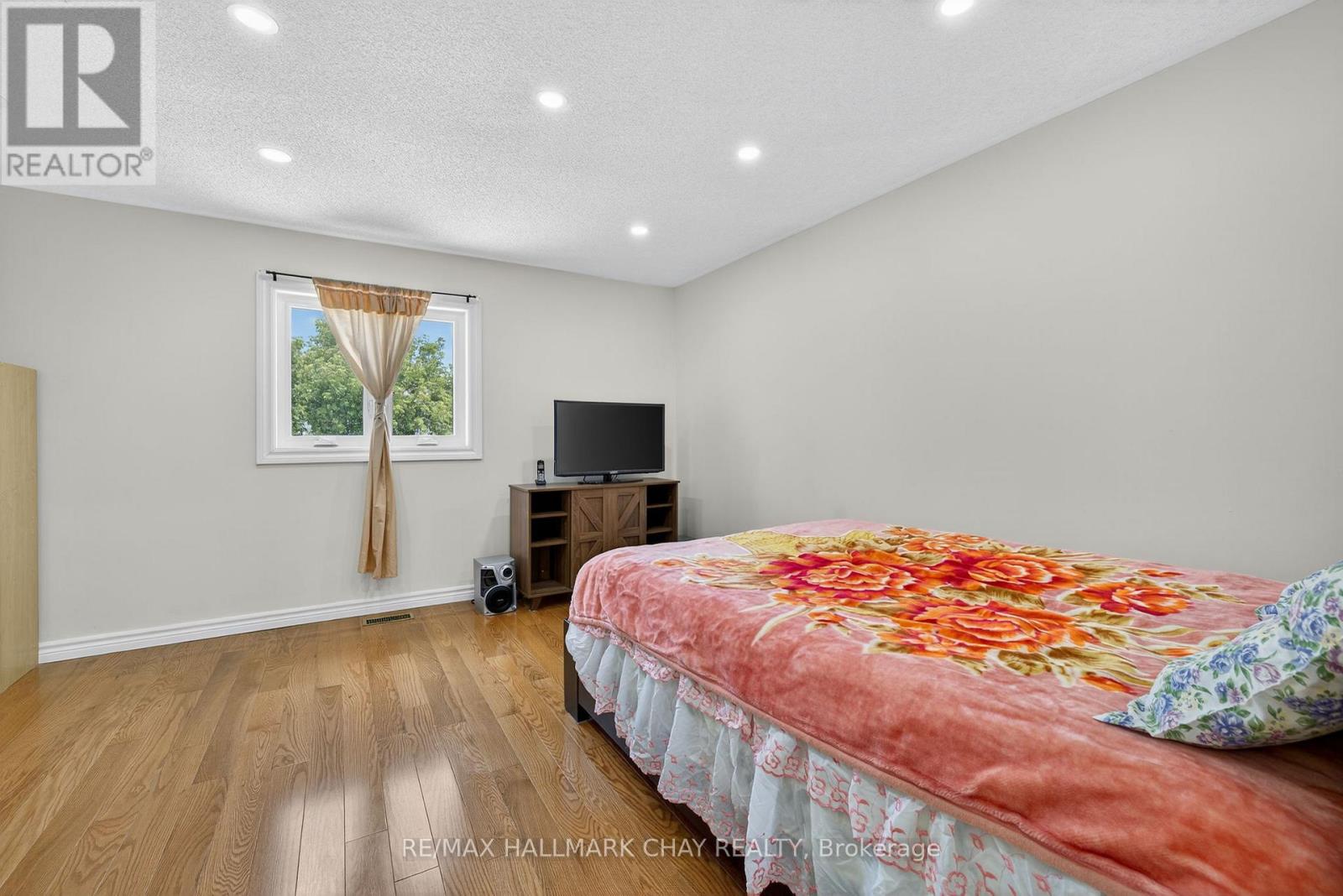 49 Mcknight Crescent, New Tecumseth, Ontario  L0G 1W0 - Photo 18 - N12557794