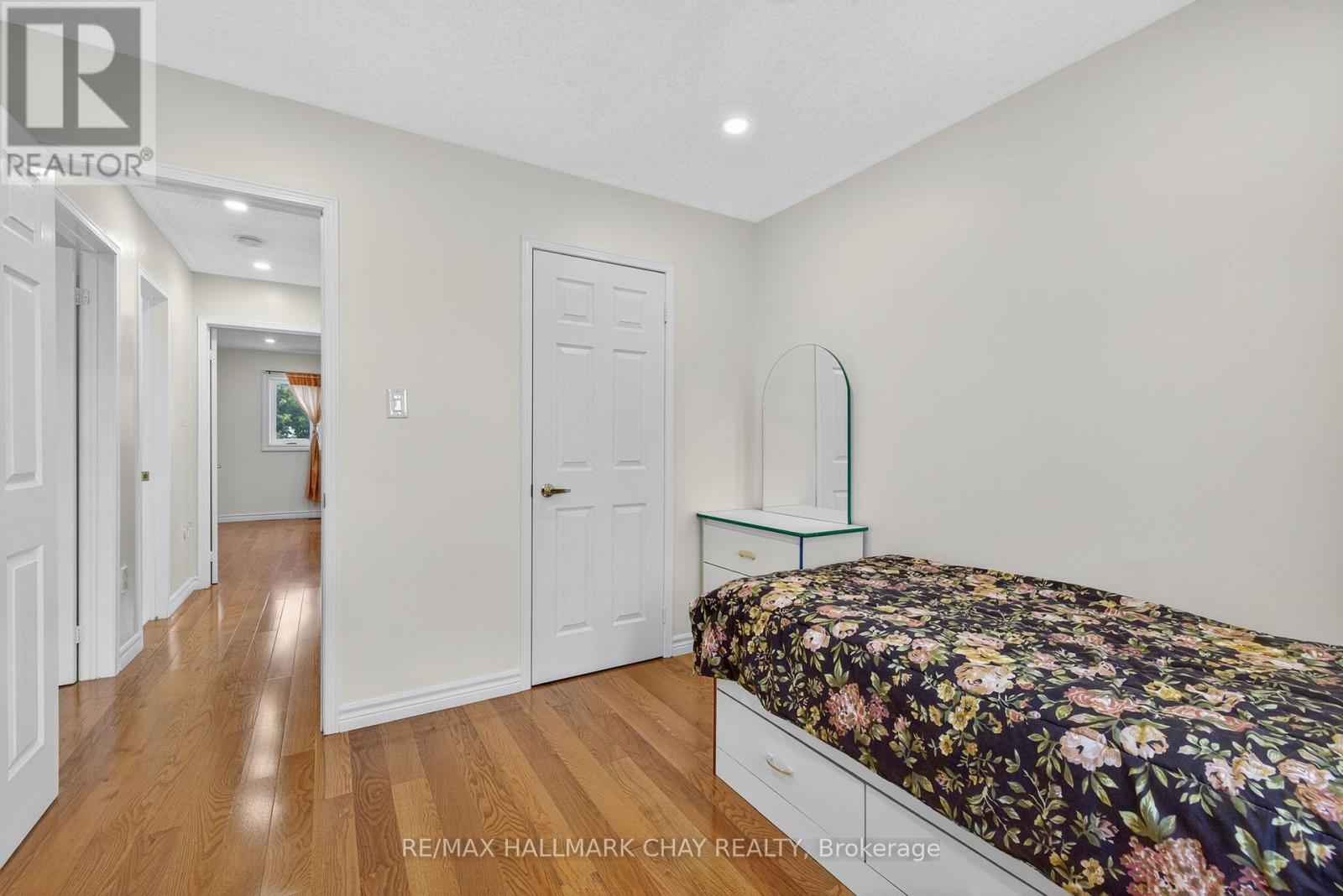 49 Mcknight Crescent, New Tecumseth, Ontario  L0G 1W0 - Photo 21 - N12557794