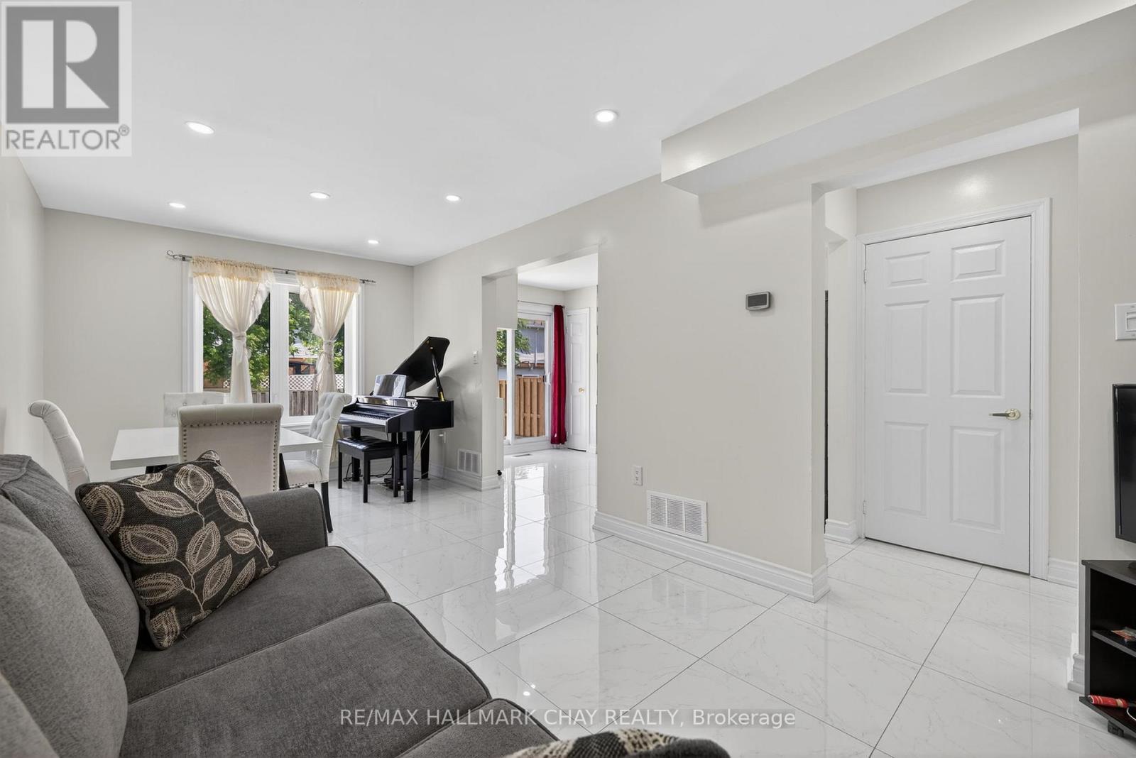 49 Mcknight Crescent, New Tecumseth, Ontario  L0G 1W0 - Photo 5 - N12557794