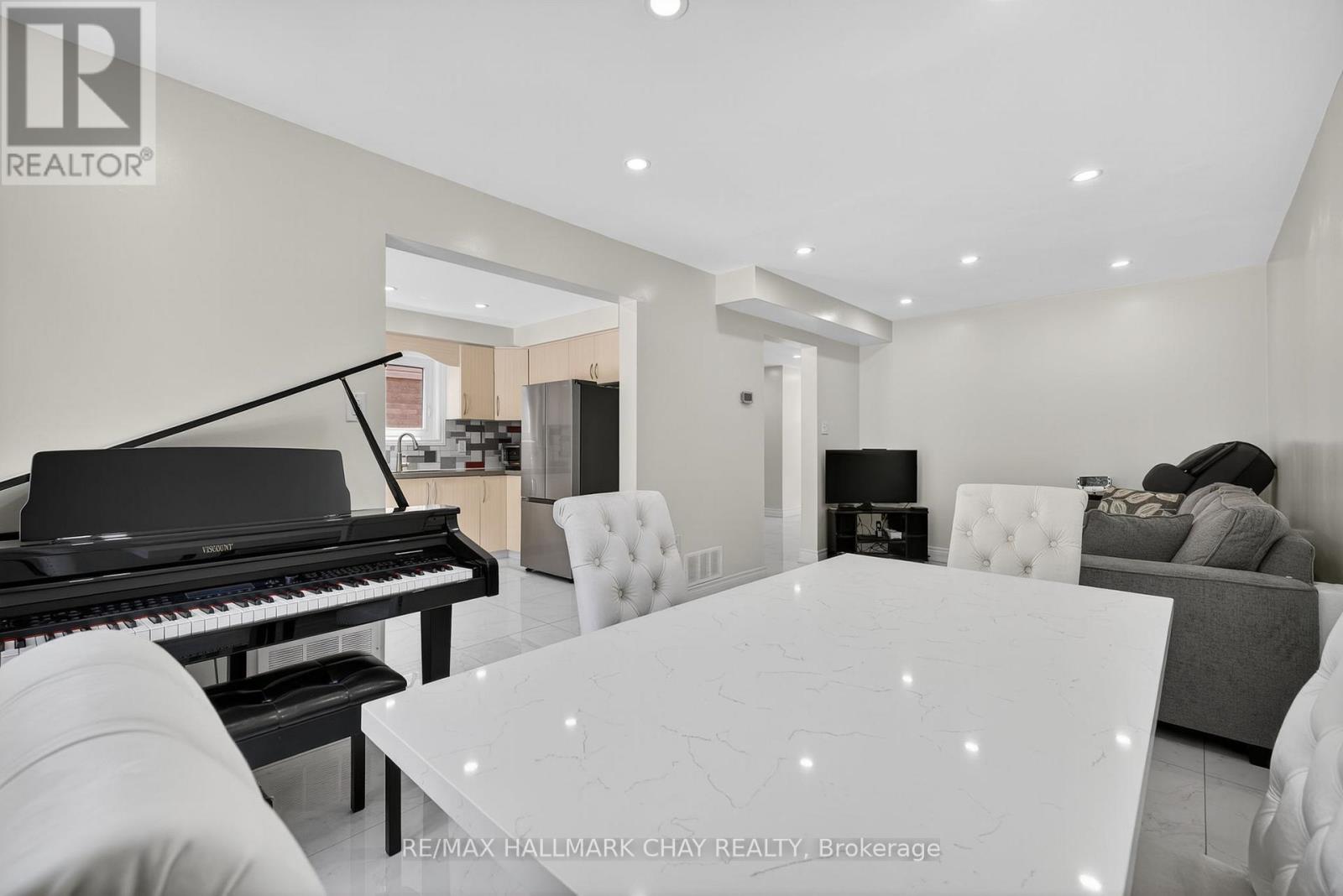 49 Mcknight Crescent, New Tecumseth, Ontario  L0G 1W0 - Photo 9 - N12557794