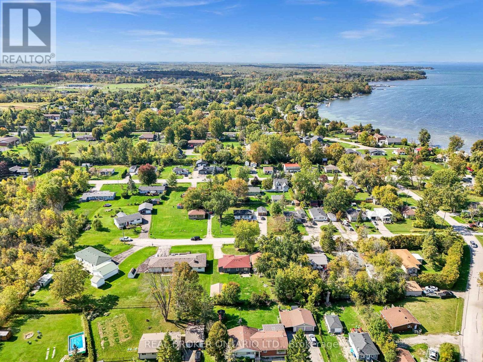 9 Centre Road, Georgina, Ontario L0E 1N0 - Photo 39 - N12557822