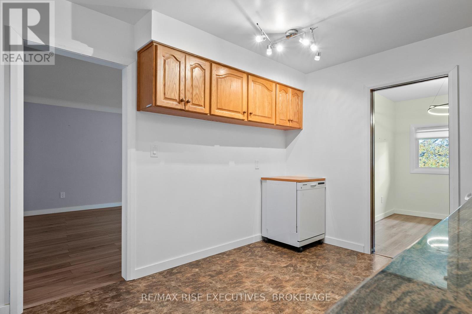 802 Haverhill Drive, Kingston, Ontario  K7M 4V2 - Photo 13 - X12558114