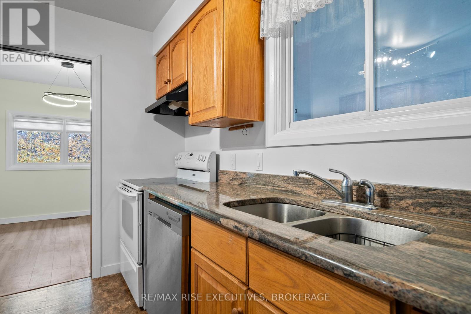 802 Haverhill Drive, Kingston, Ontario  K7M 4V2 - Photo 14 - X12558114