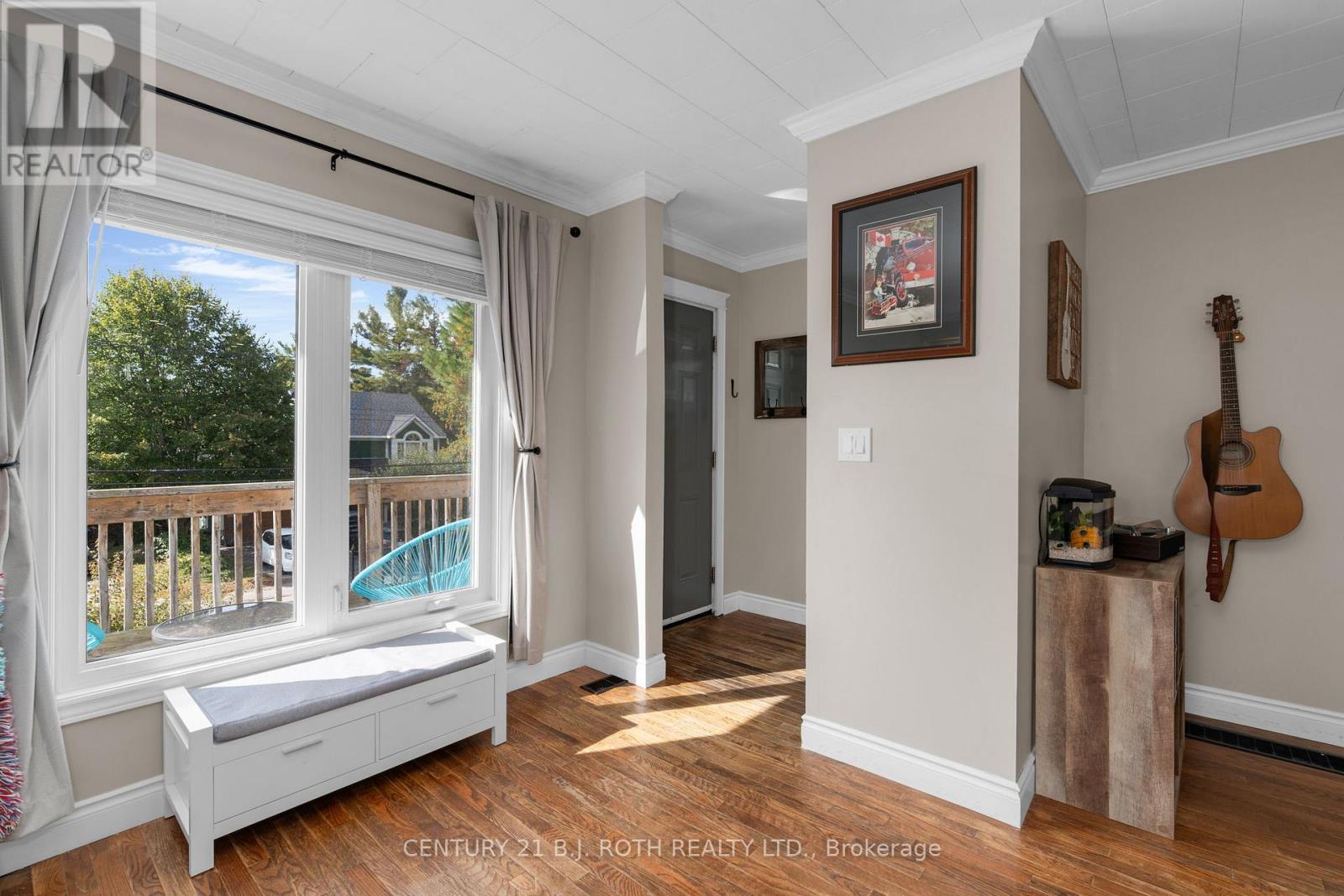 249 Church Street, Penetanguishene, Ontario  L9M 1G6 - Photo 4 - S12557782