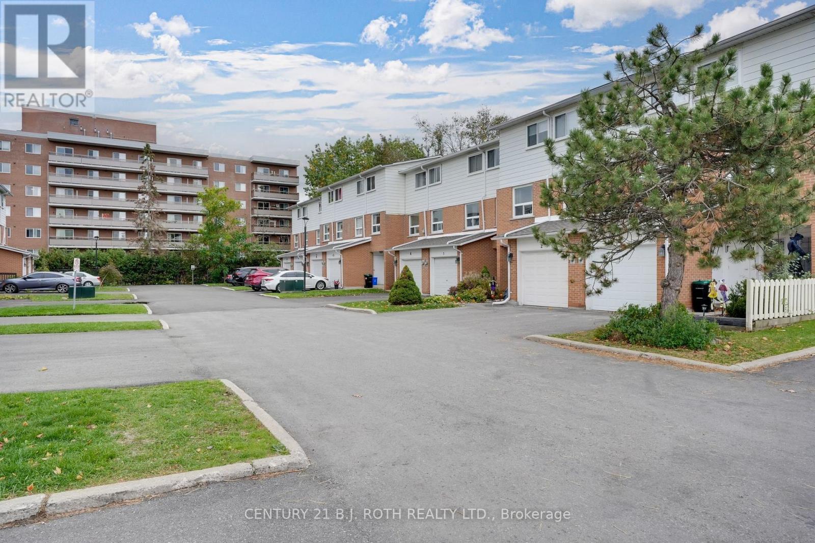 4 - 235 Steel Street, Barrie, Ontario  L4M 2H1 - Photo 37 - S12557784