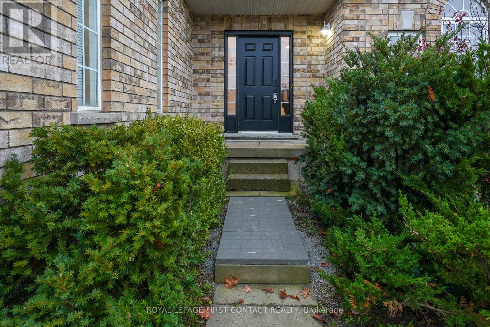 79 Sproule Drive, Barrie, Ontario  L4N 0X5 - Photo 4 - S12557828