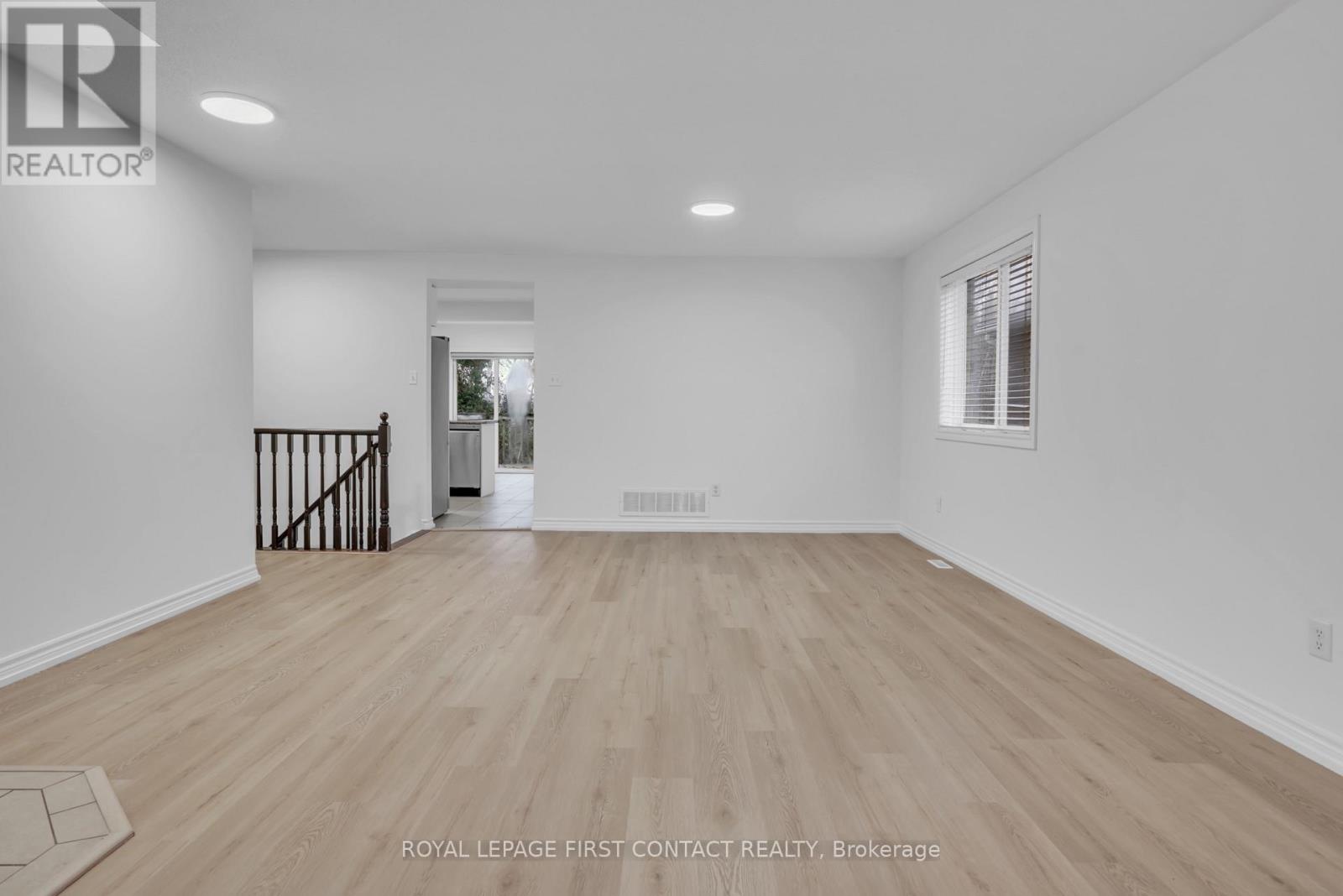 79 Sproule Drive, Barrie, Ontario  L4N 0X5 - Photo 6 - S12557828