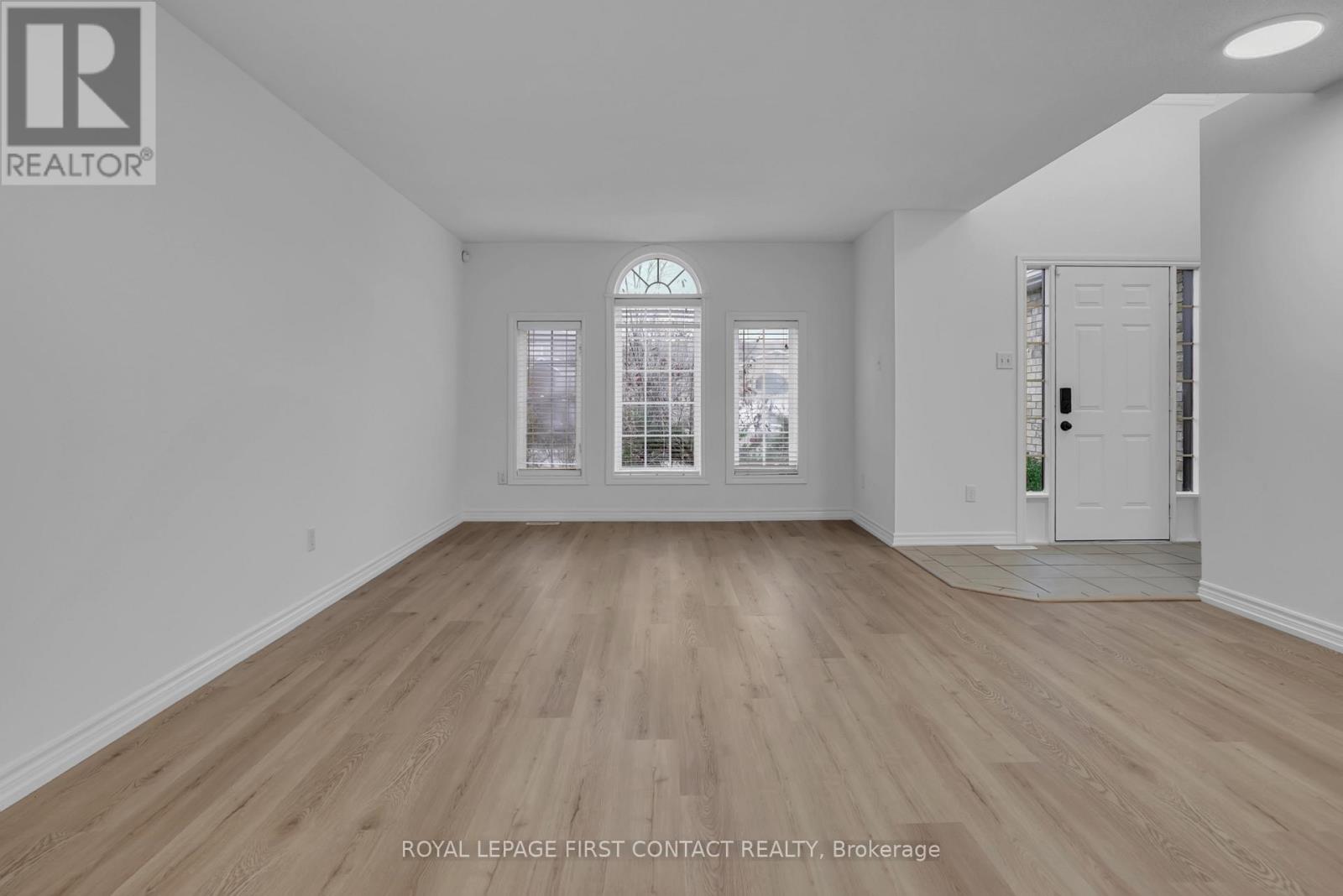 79 Sproule Drive, Barrie, Ontario  L4N 0X5 - Photo 7 - S12557828