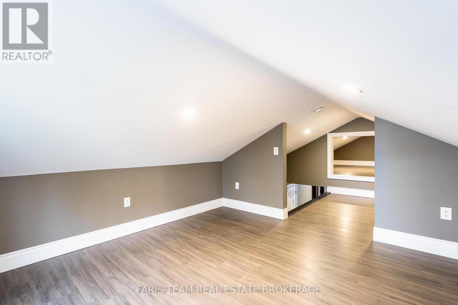 390 Gill Street, Orillia, Ontario  L3V 4K6 - Photo 19 - S12557852