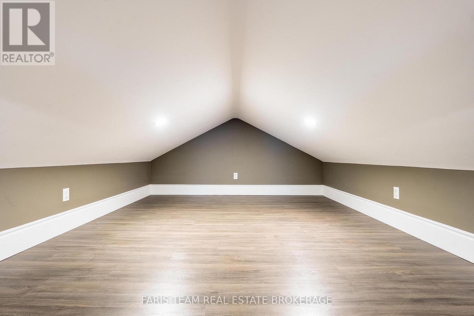 390 Gill Street, Orillia, Ontario  L3V 4K6 - Photo 20 - S12557852