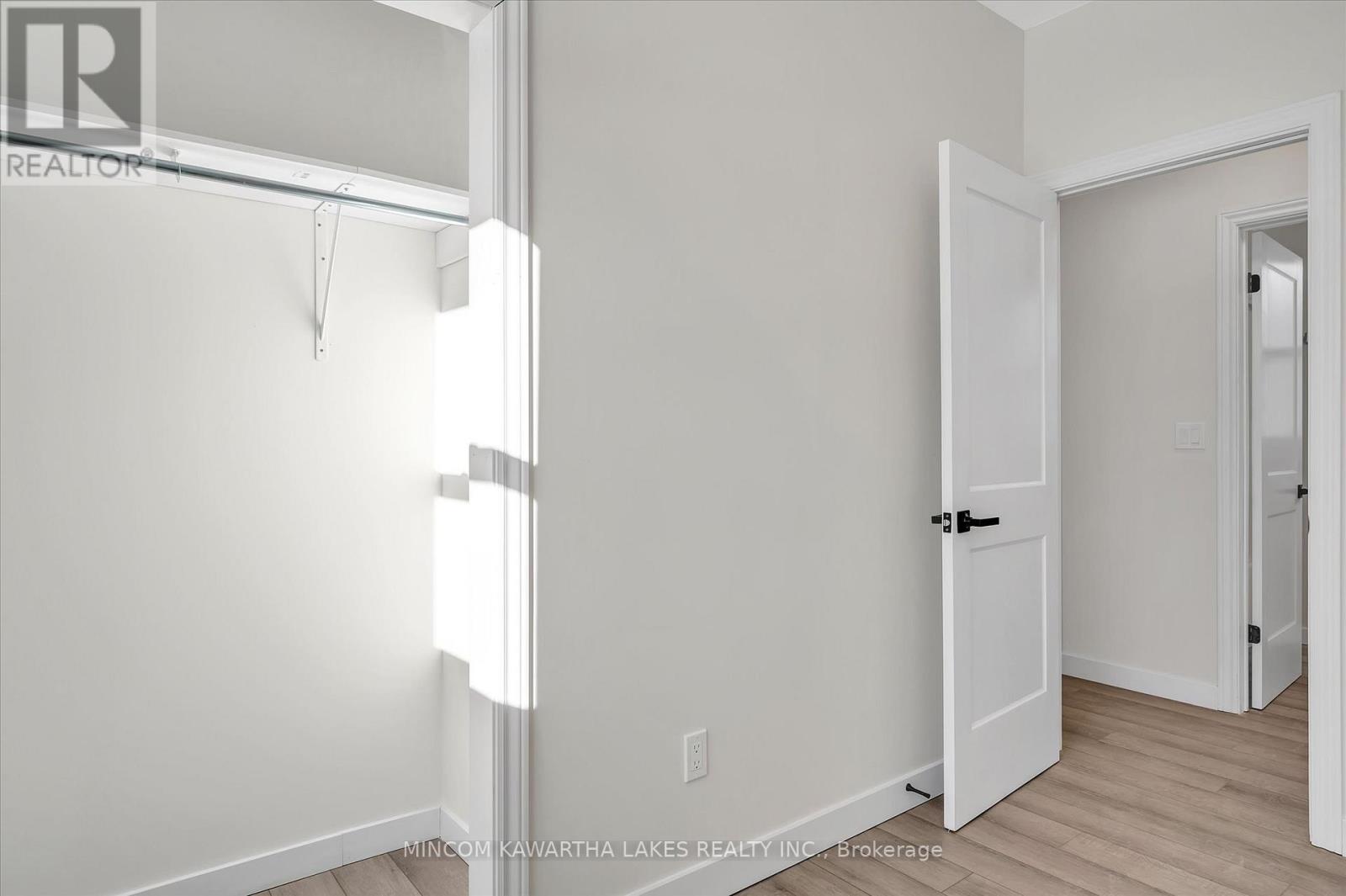 588 Wolfe Street, Peterborough, Ontario  K9J 2L8 - Photo 11 - X12558056