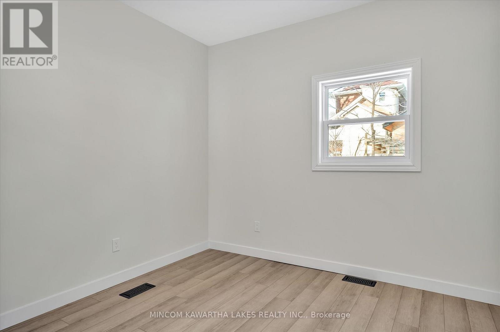 588 Wolfe Street, Peterborough, Ontario  K9J 2L8 - Photo 14 - X12558056