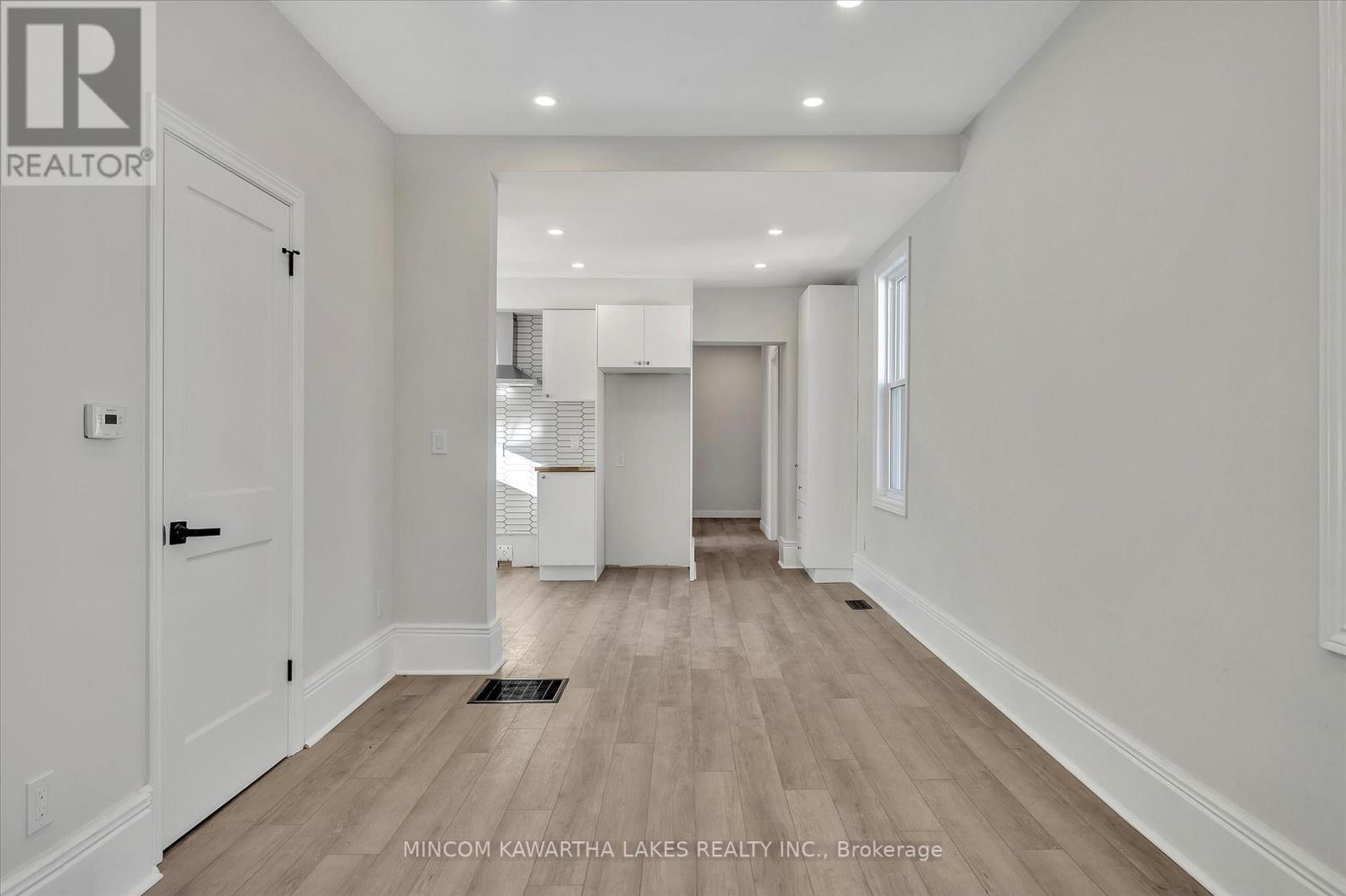 588 Wolfe Street, Peterborough, Ontario  K9J 2L8 - Photo 4 - X12558056