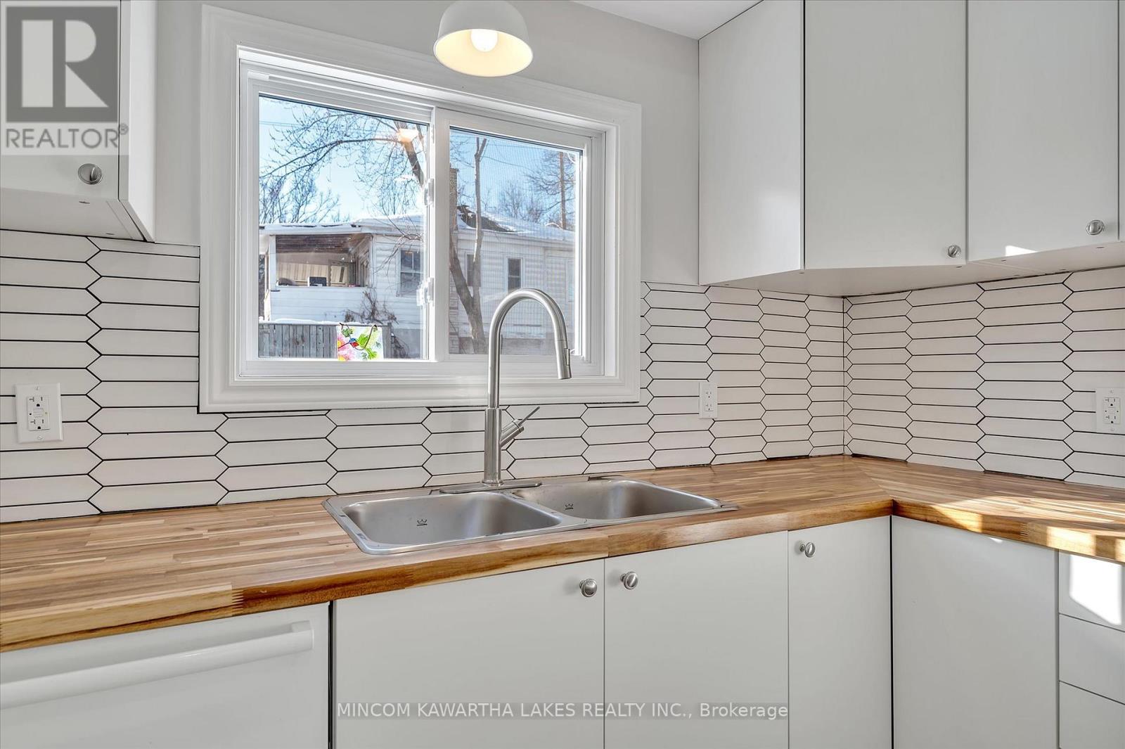 588 Wolfe Street, Peterborough, Ontario  K9J 2L8 - Photo 7 - X12558056