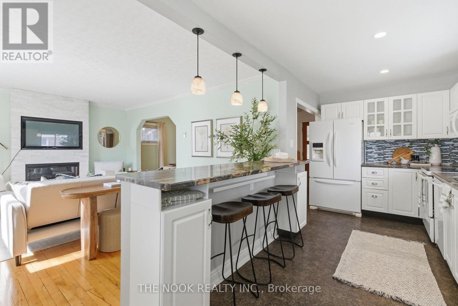 518 Rose Avenue, Peterborough, Ontario  K9J 4E7 - Photo 5 - X12558082