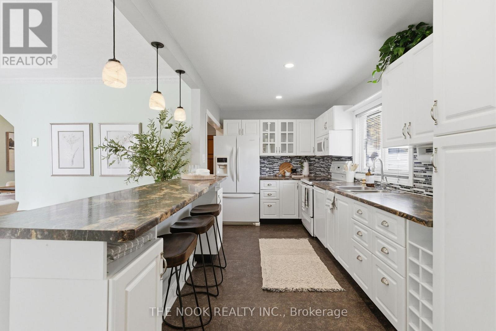 518 Rose Avenue, Peterborough, Ontario  K9J 4E7 - Photo 6 - X12558082