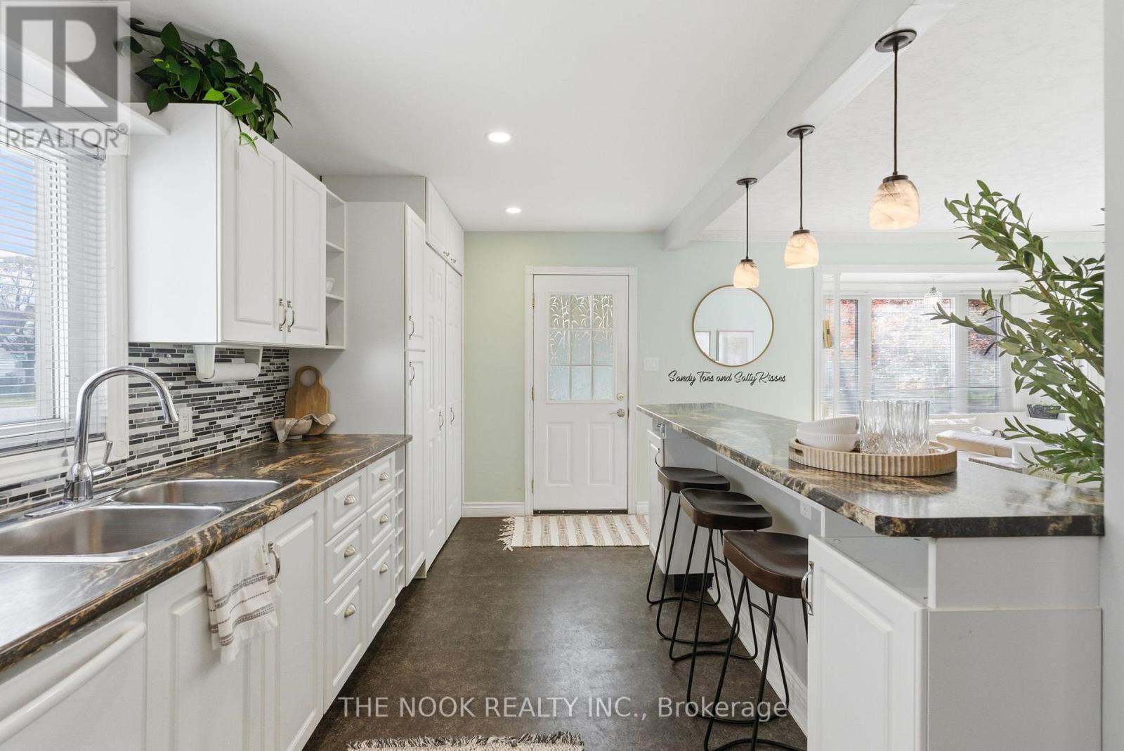 518 Rose Avenue, Peterborough, Ontario  K9J 4E7 - Photo 9 - X12558082