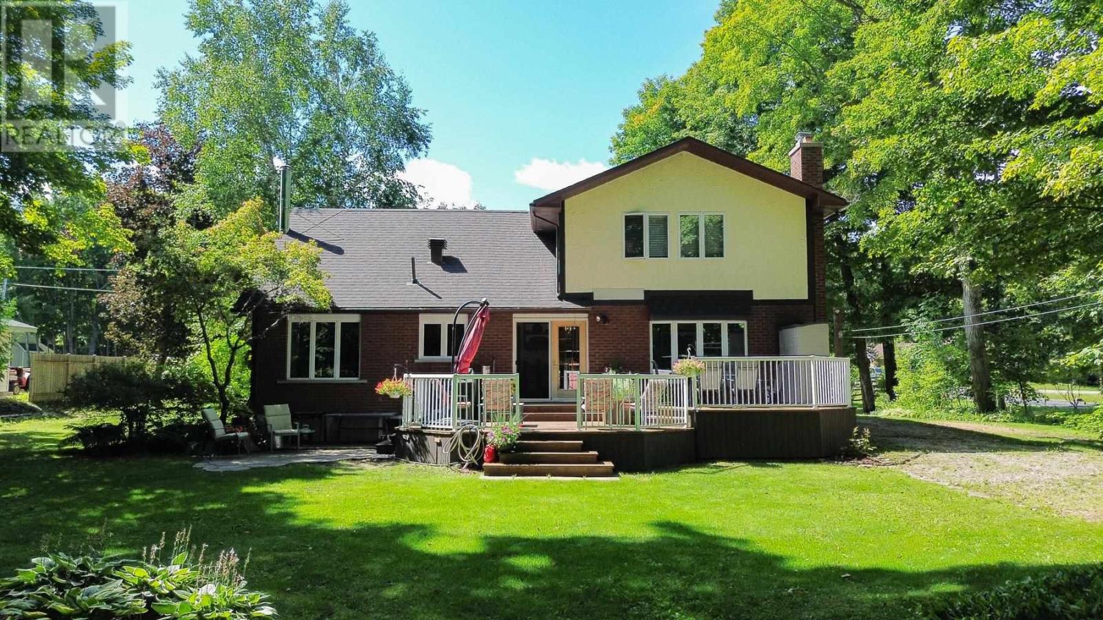 1406 Littleton St, Richards Landing, Ontario  P0R 1J0 - Photo 4 - SM253304