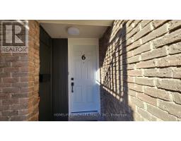 6 - 44 CHESTER LE BOULEVARD, Toronto, Ontario