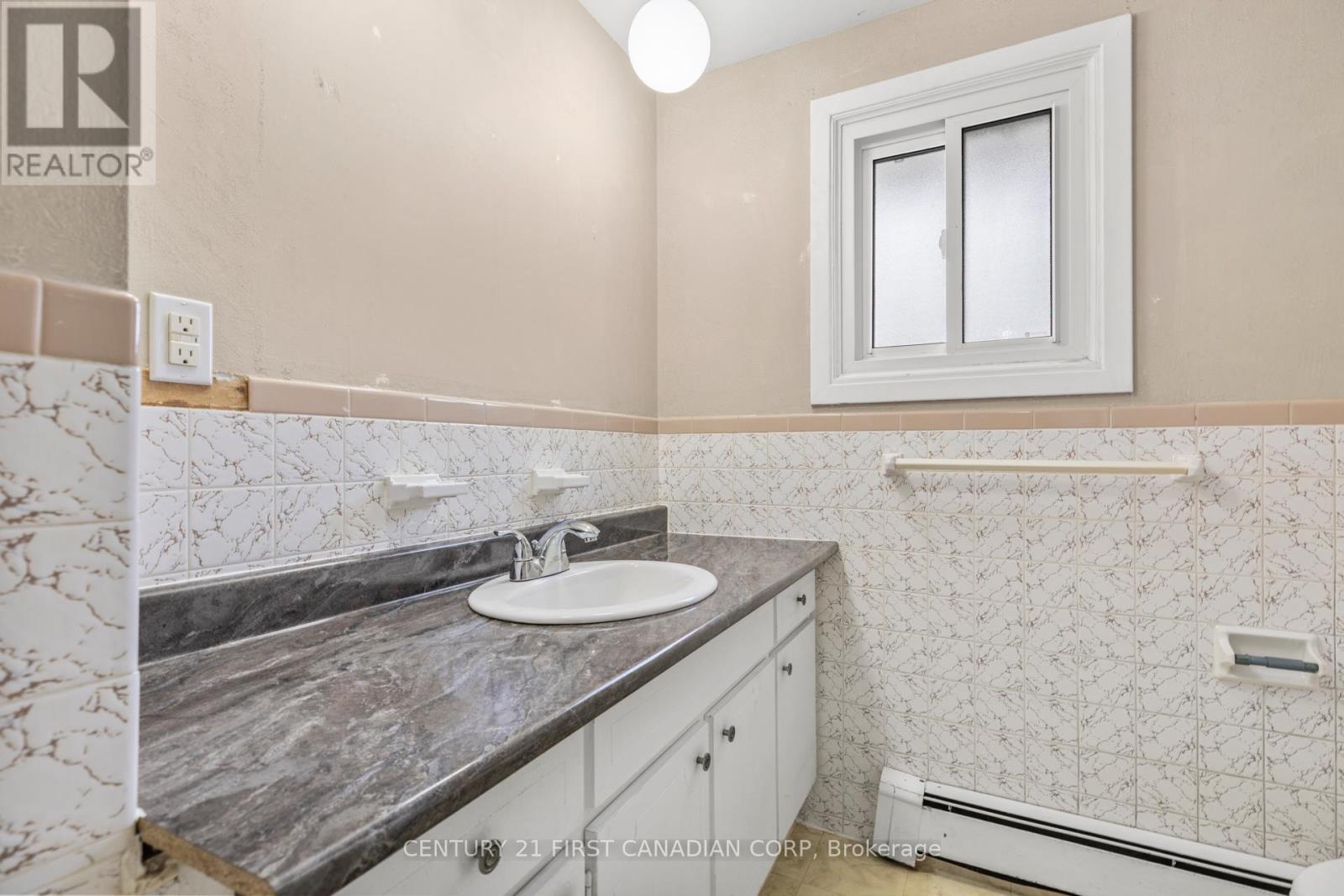 383 Magnolia Crescent, London East, Ontario  N5Y 4T1 - Photo 19 - X12557900