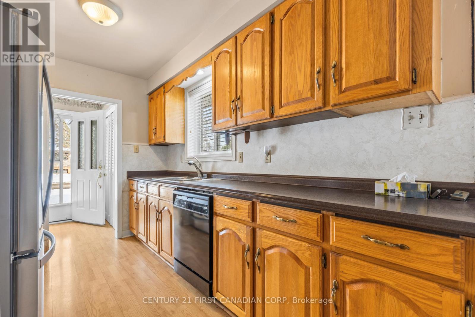 383 Magnolia Crescent, London East, Ontario  N5Y 4T1 - Photo 6 - X12557900