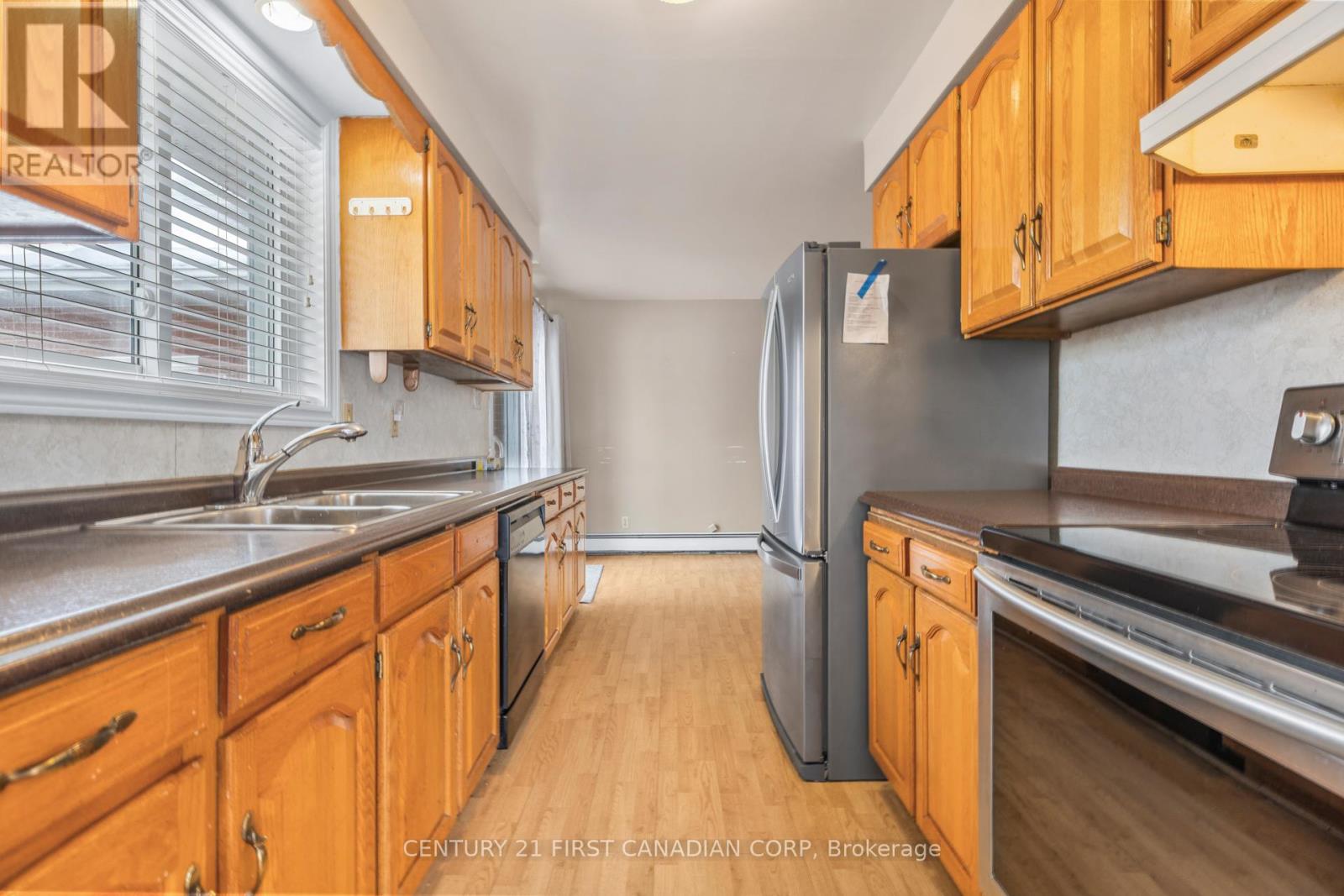 383 Magnolia Crescent, London East, Ontario  N5Y 4T1 - Photo 7 - X12557900