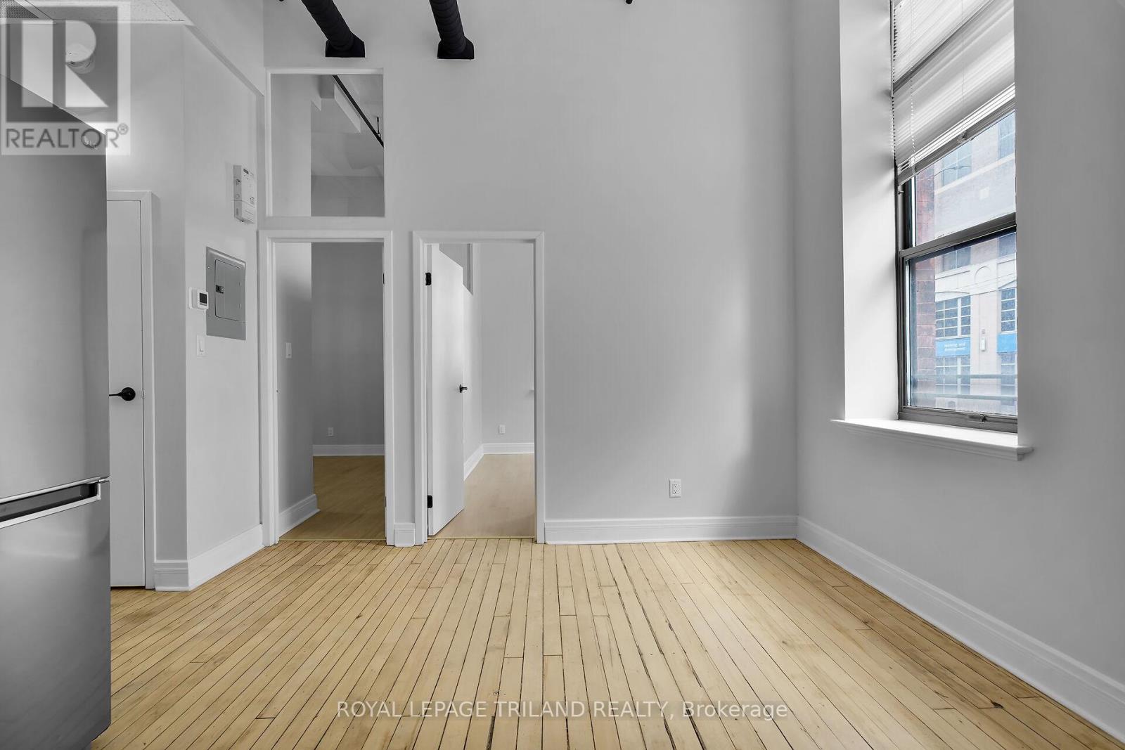 105 - 330 Clarence Street, London East, Ontario  N6A 6H6 - Photo 2 - X12558042