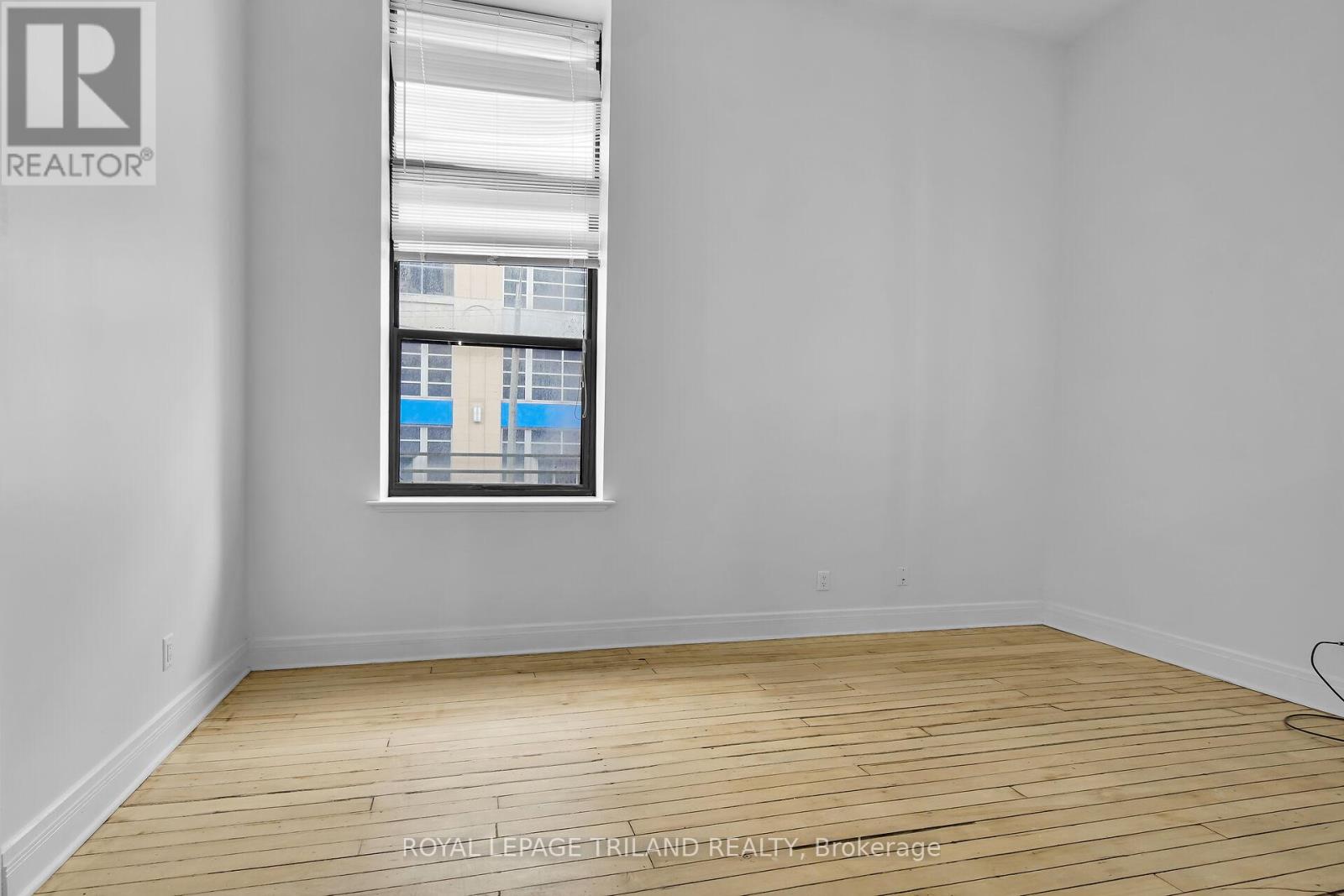 105 - 330 Clarence Street, London East, Ontario  N6A 6H6 - Photo 3 - X12558042