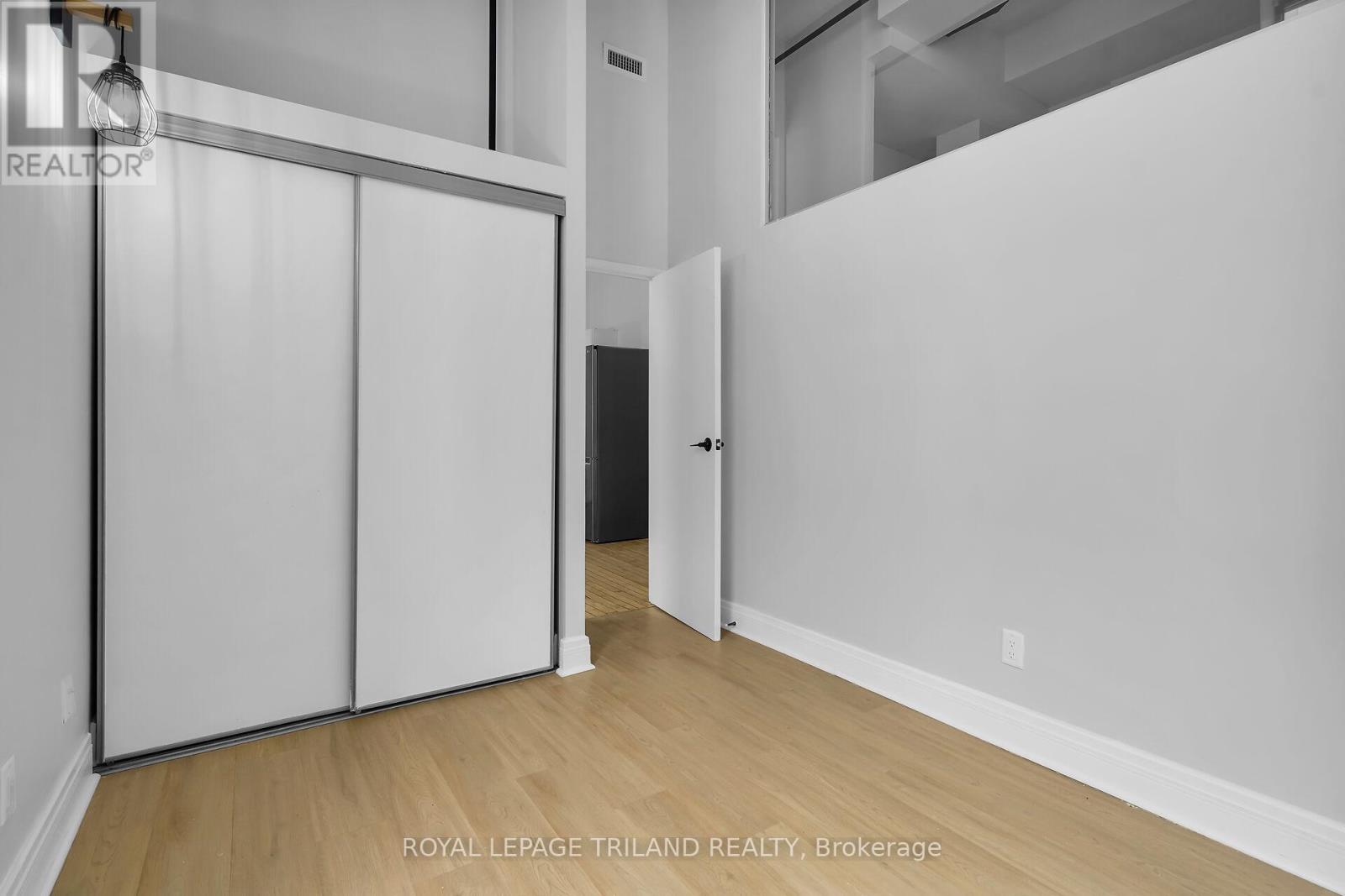 105 - 330 Clarence Street, London East, Ontario  N6A 6H6 - Photo 6 - X12558042