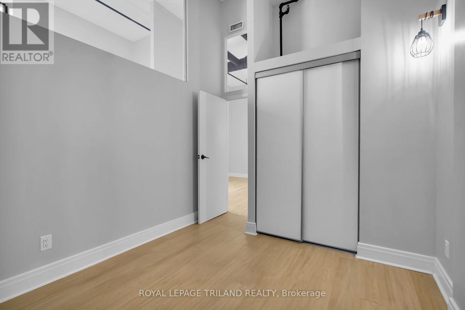 105 - 330 Clarence Street, London East, Ontario  N6A 6H6 - Photo 8 - X12558042