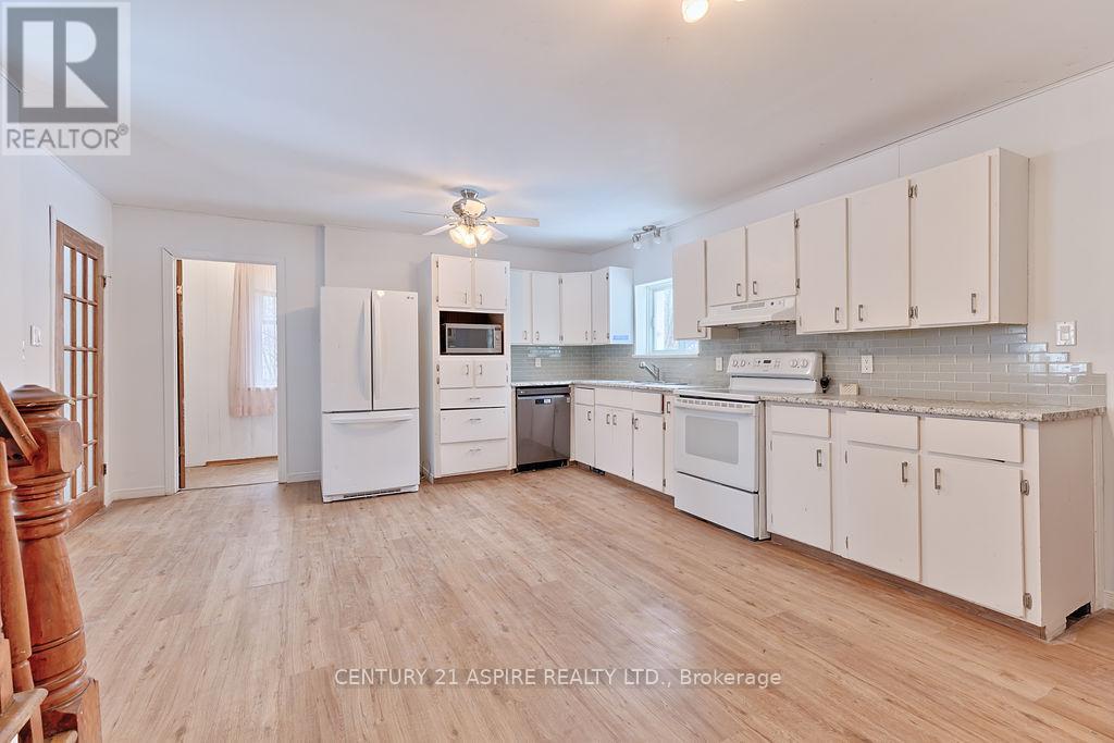 75 Bonnechere St Street E, Bonnechere Valley, Ontario  K0J 1T0 - Photo 12 - X12558118