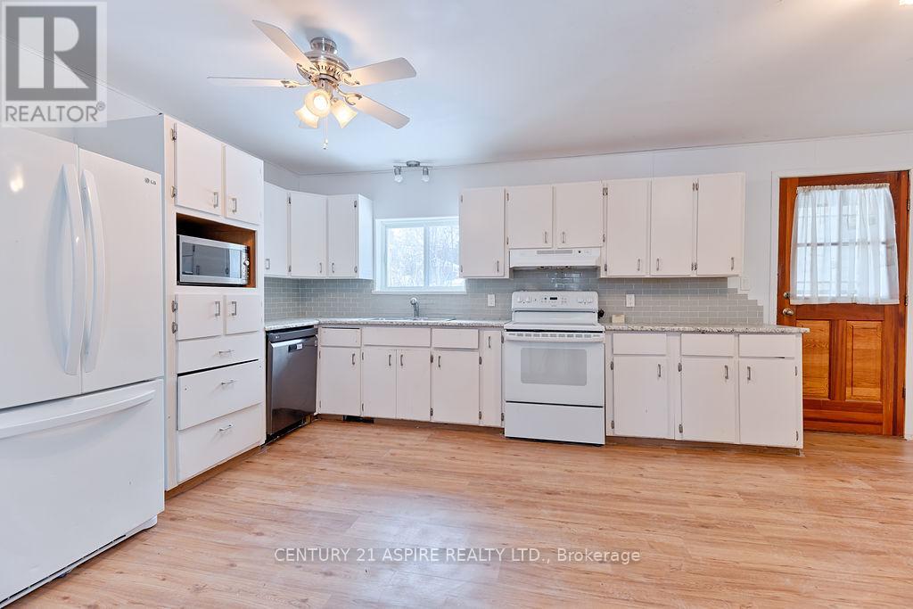 75 Bonnechere St Street E, Bonnechere Valley, Ontario  K0J 1T0 - Photo 14 - X12558118