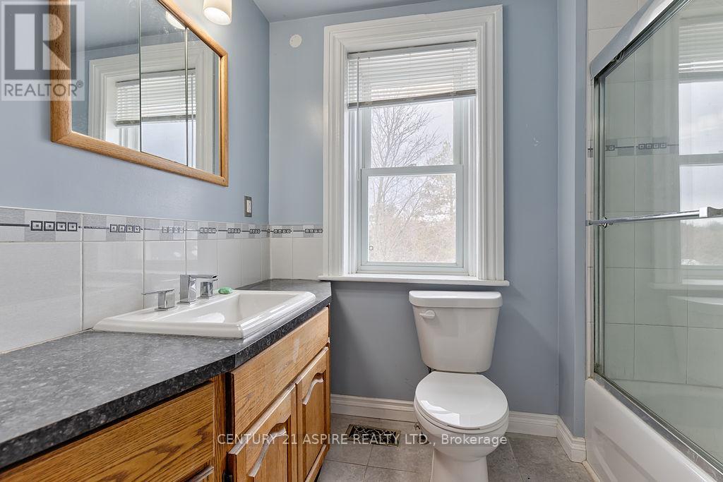 75 Bonnechere St Street E, Bonnechere Valley, Ontario  K0J 1T0 - Photo 27 - X12558118