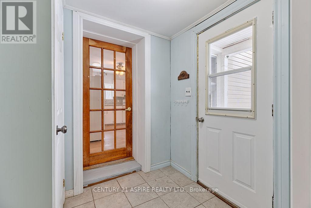 75 Bonnechere St Street E, Bonnechere Valley, Ontario  K0J 1T0 - Photo 3 - X12558118