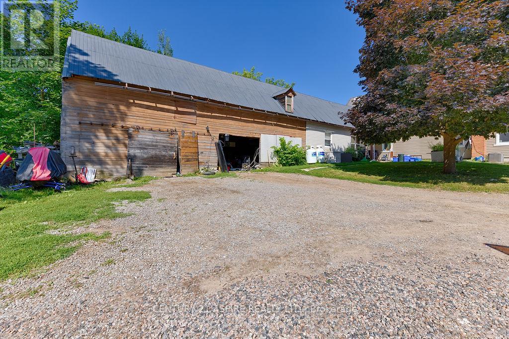 75 Bonnechere St Street E, Bonnechere Valley, Ontario  K0J 1T0 - Photo 38 - X12558118