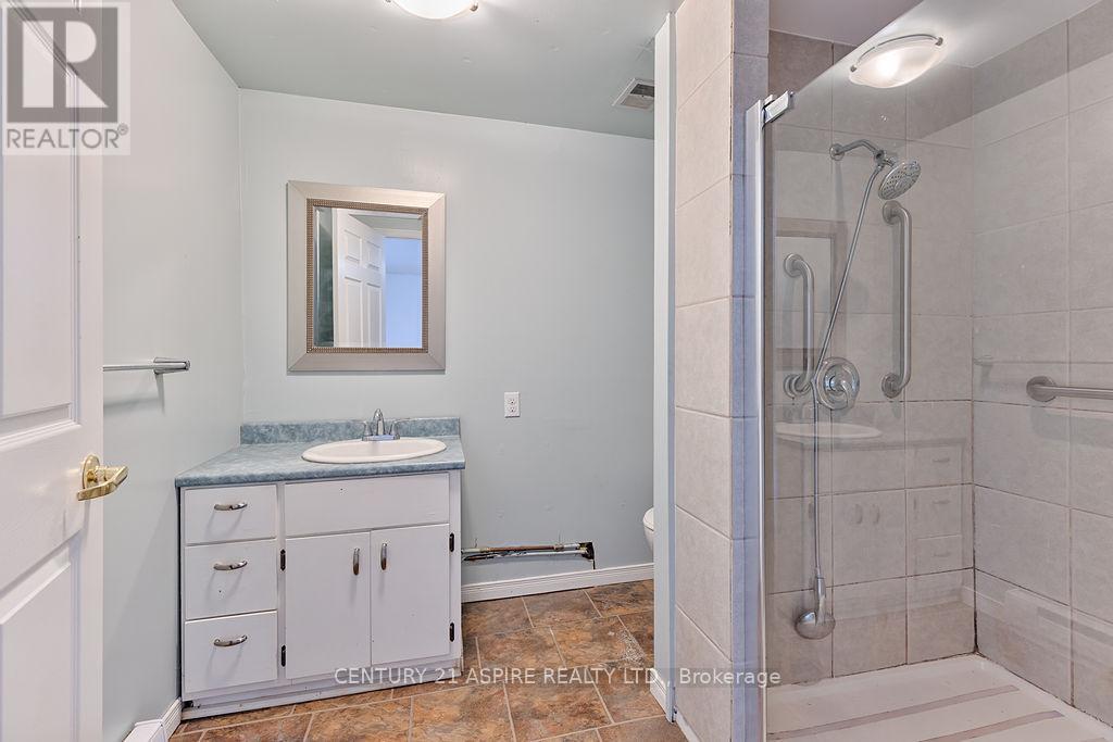 75 Bonnechere St Street E, Bonnechere Valley, Ontario  K0J 1T0 - Photo 9 - X12558118