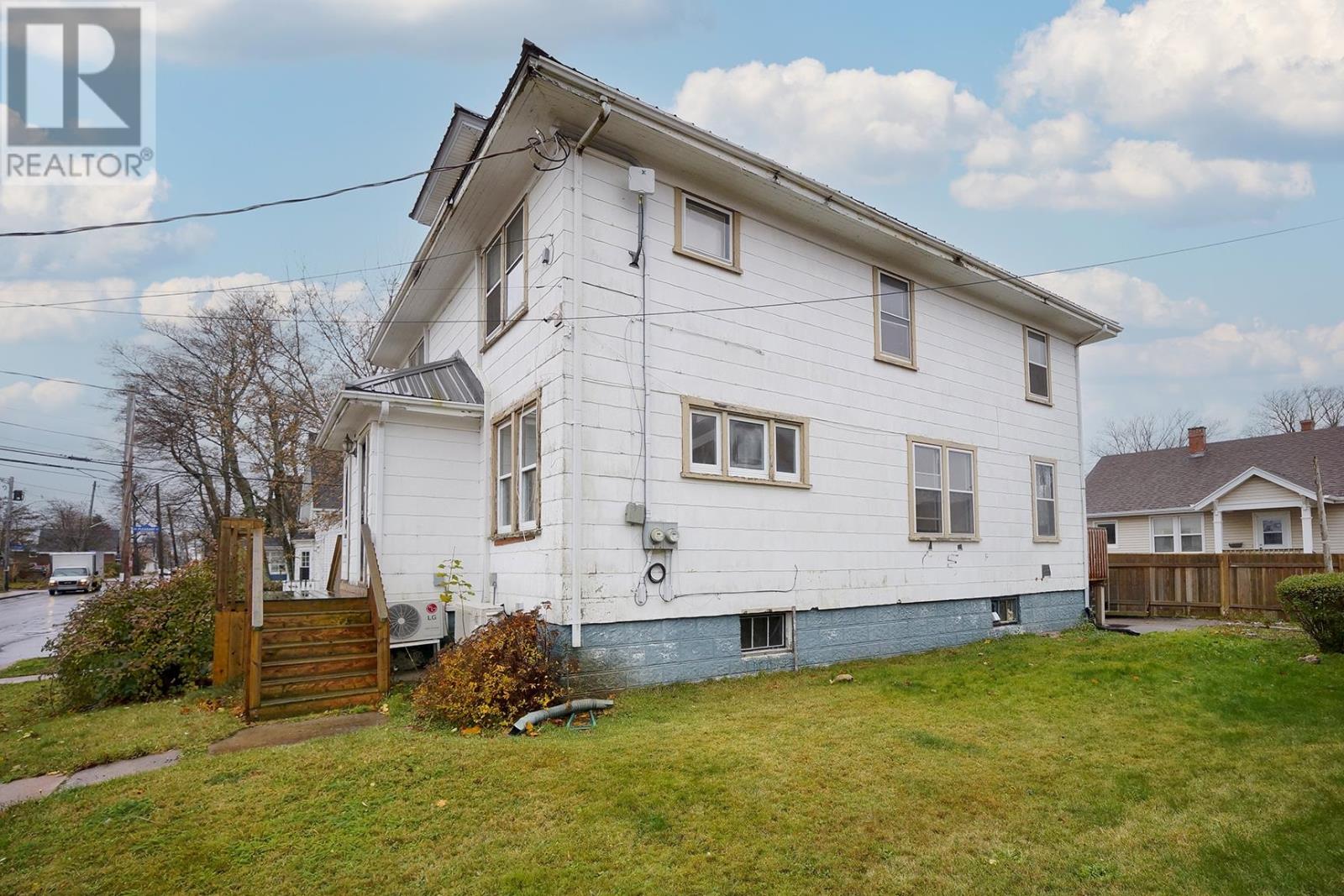 A&b 158 Granville Street, Summerside, Prince Edward Island  C1N 3A4 - Photo 2 - 202527815