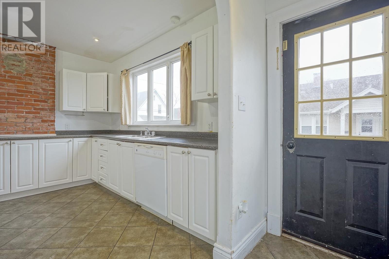 A&b 158 Granville Street, Summerside, Prince Edward Island  C1N 3A4 - Photo 18 - 202527815