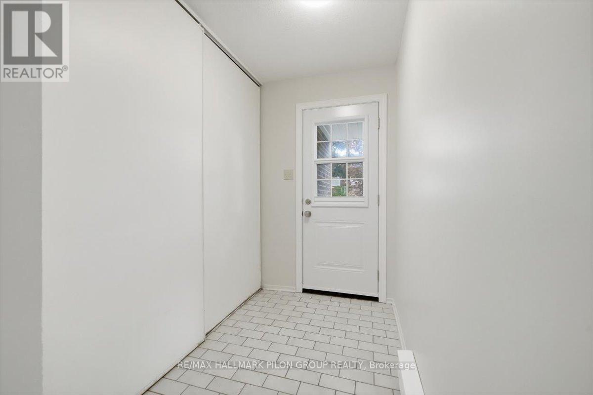 A - 85 Findlay Avenue, Carleton Place, Ontario  K7C 4G7 - Photo 3 - X12557896