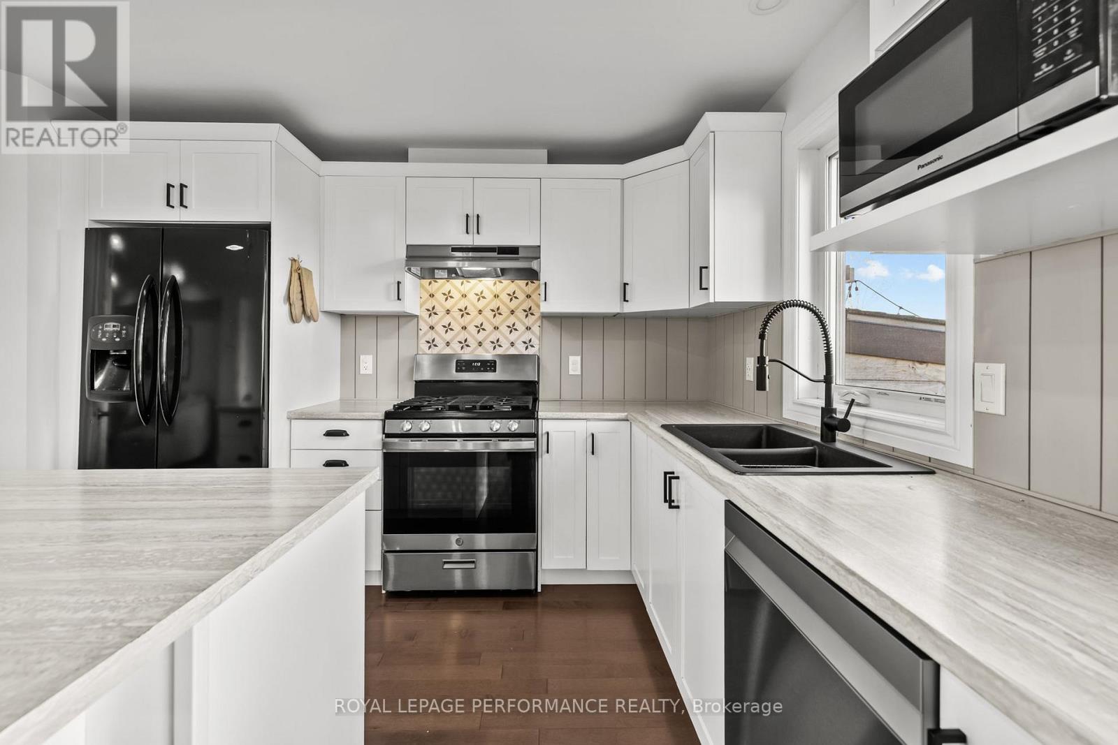 279 Belfort Street, Russell, Ontario  K0A 1W0 - Photo 18 - X12557942