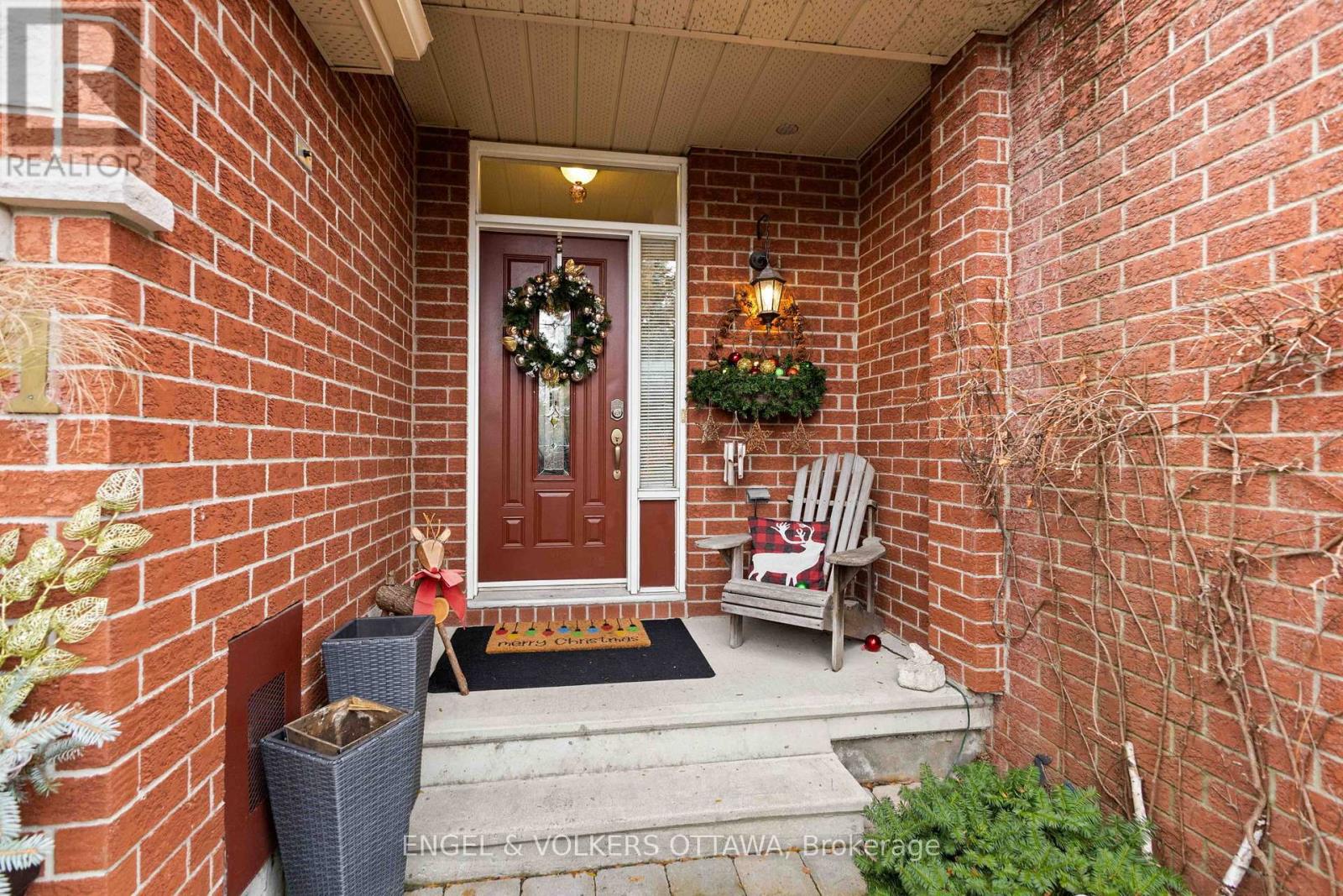 21 Kimberwick Crescent, Ottawa, Ontario  K1V 1K6 - Photo 2 - X12557970