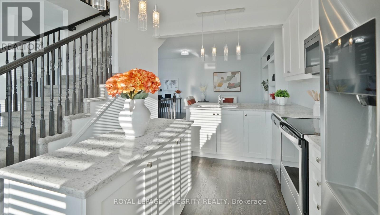 184 Pictou Crescent, Ottawa, Ontario  K2V 0R2 - Photo 21 - X12558124