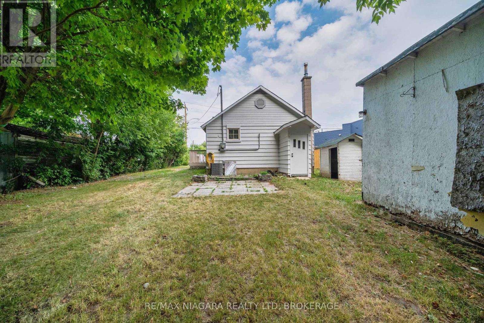 402 The Queensway South, Georgina, Ontario  L4P 2C5 - Photo 36 - N12557984